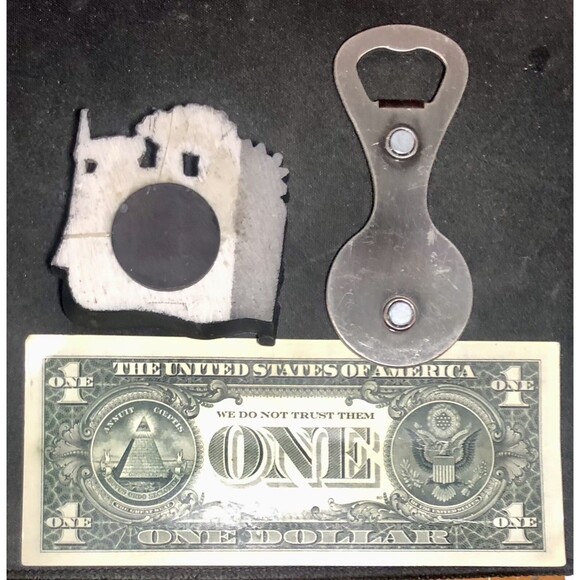 2 MUNCHEN Munich Germany 3-D Magnets - 1-Metal Bottle Opener 1-Resin City-scape - Picture 3 of 3